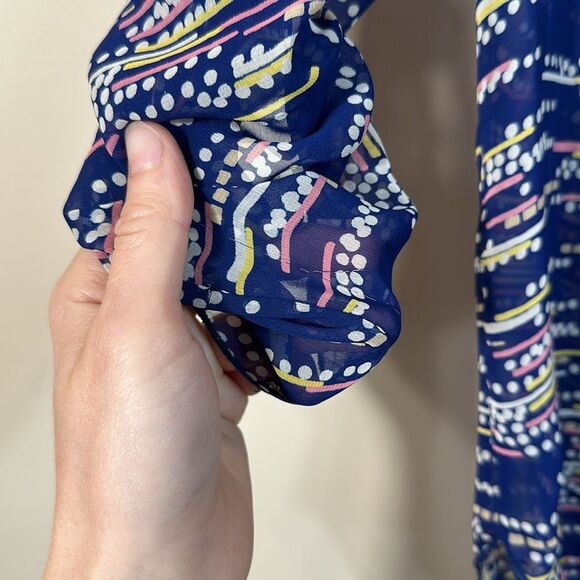 Bee Stitched Sheer Tunic Blur Yellow Pink Patterned Top Women Size Small - Picture 8 of 9